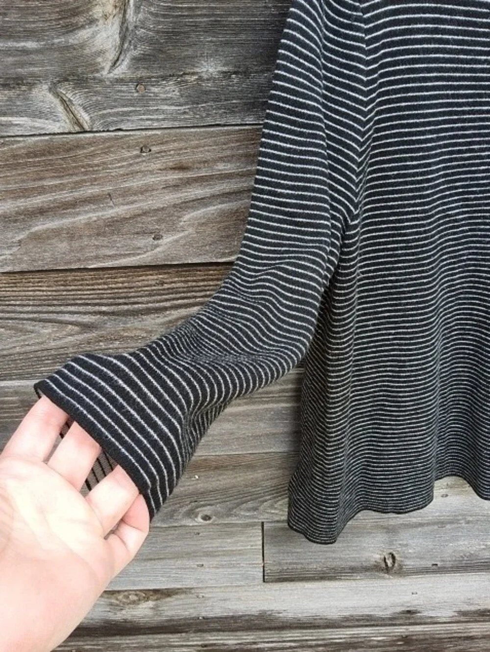 LOFT Black and White Striped Sweater Size XL - Picture 5 of 9